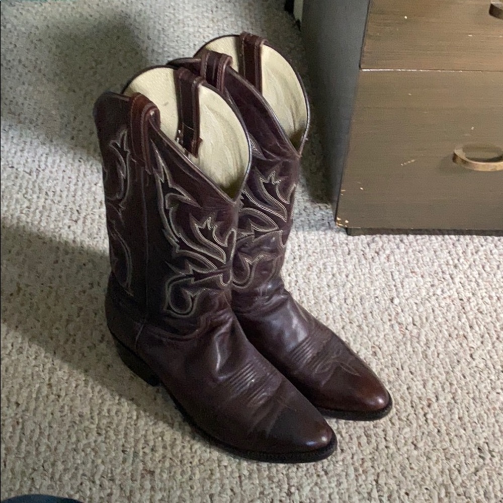 Got these from a family friend and they don’t fit.